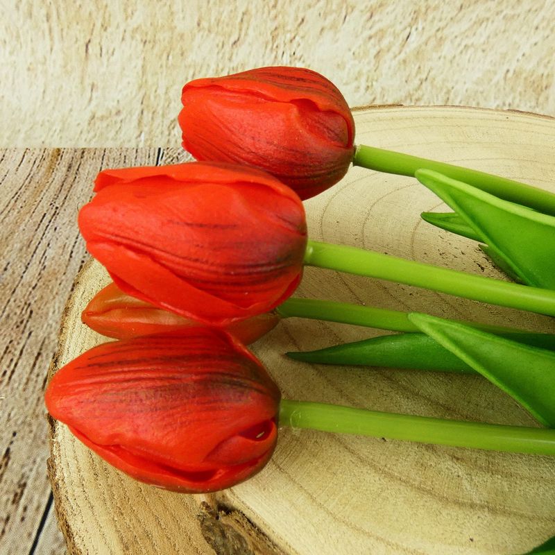 Umělé tulipány latexové- sytě červené, svazek 5 ks
