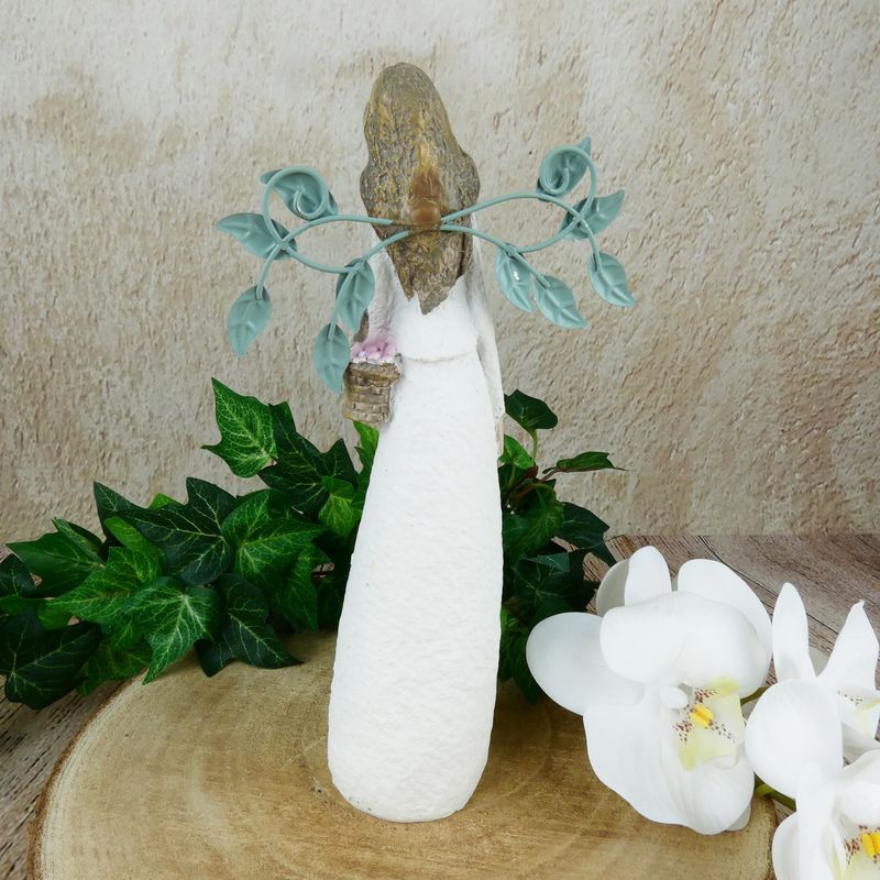 Víla s plechovými křídly a košíčkem- 24 cm
