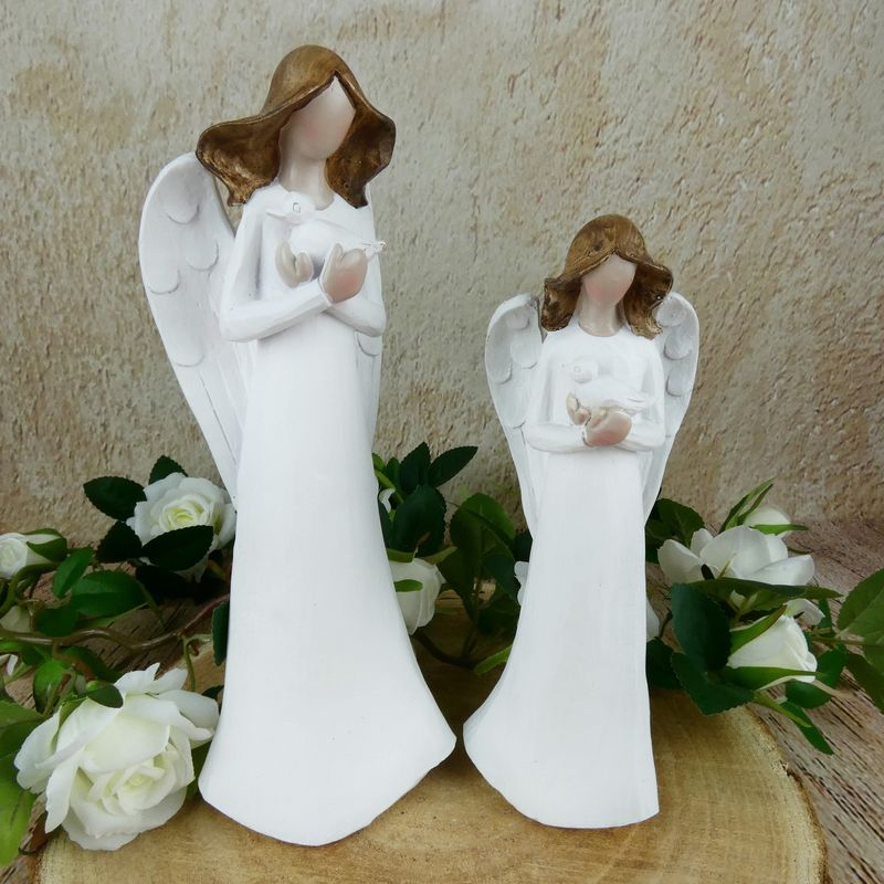 Bílý anděl s ptáčkem- 25 cm