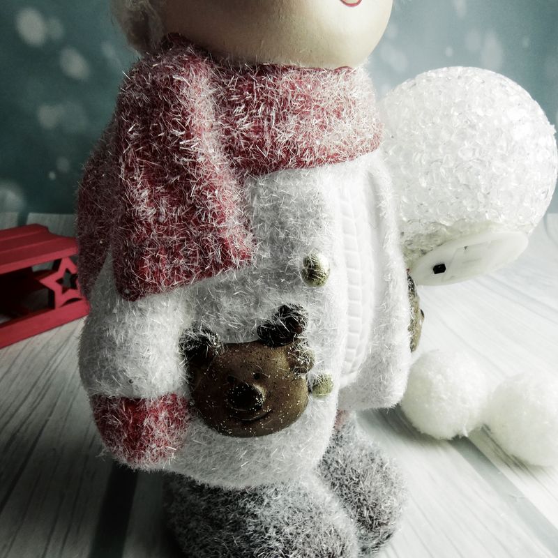 Figurky zimních dětí se svítící koulí- holka a kluk, sada 2 ks- 24 cm