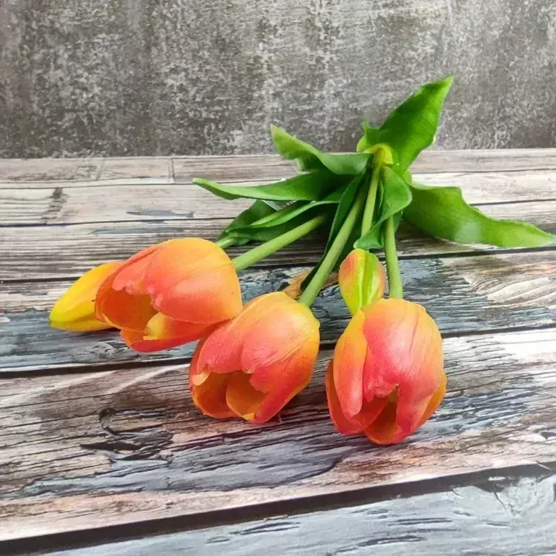 Umělé tulipány gumové (latexové) oranžové, 39 cm- svazek 5 ks