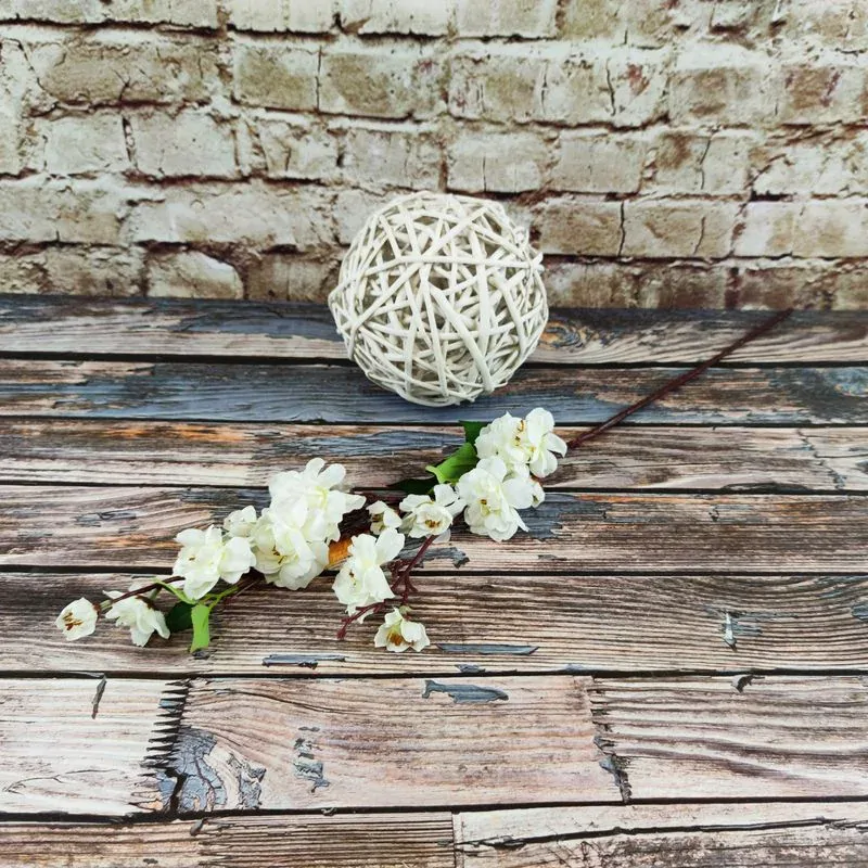 Umělá jabloňová větvička- bílá, 60 cm