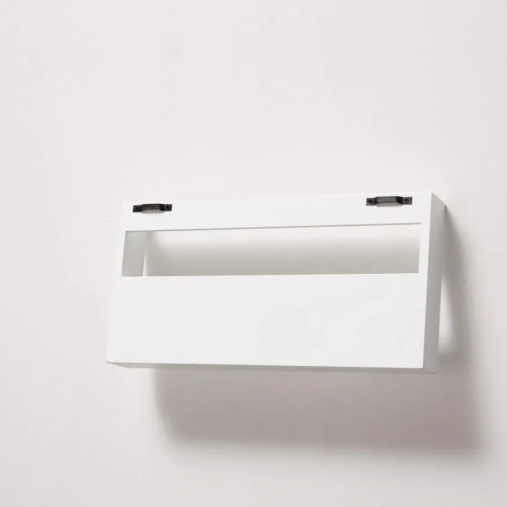 Bílý dřevěný věšák na klíče se třemi háčky- 30x15 cm
