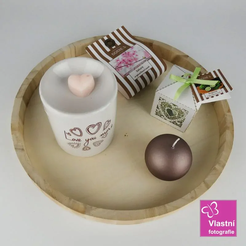 Bílá aromalampa LOVE