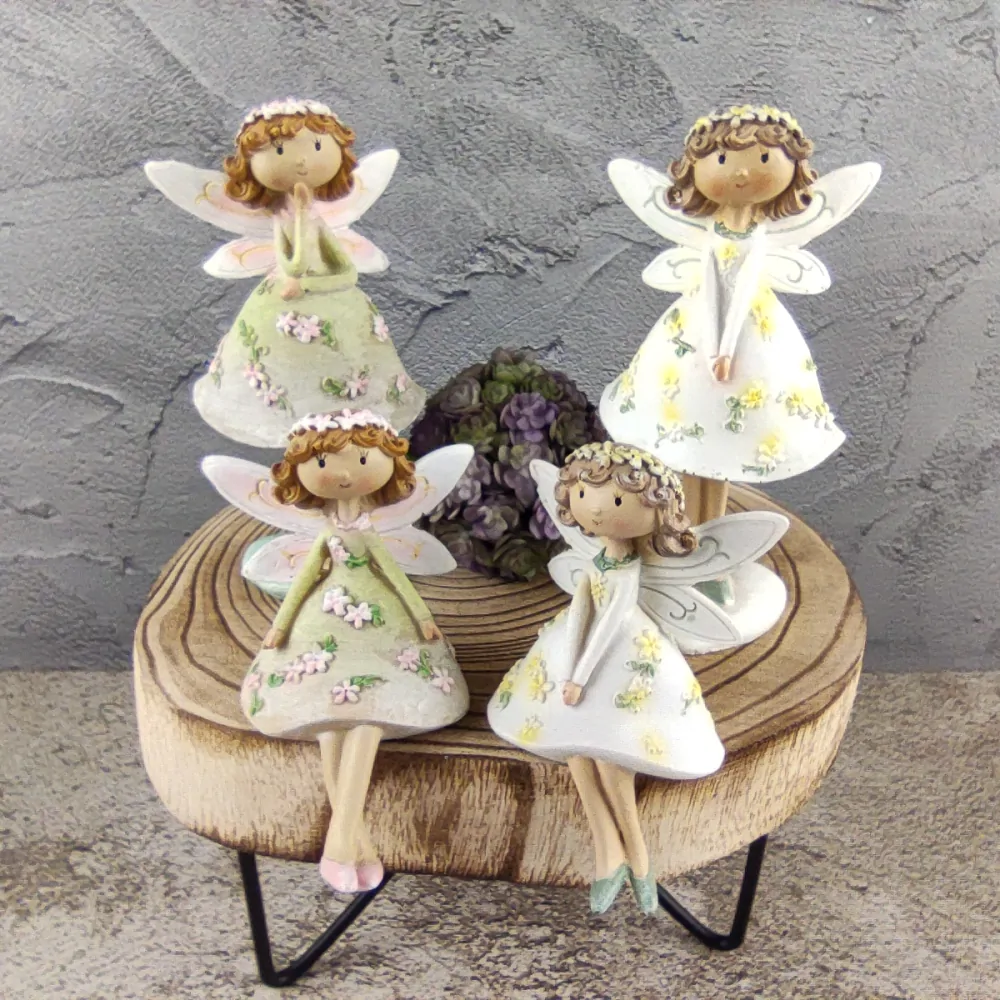 Stojící květinová víla v zelených šatech- 14 cm