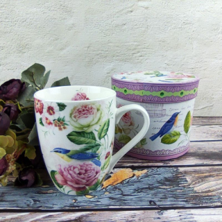 Porcelánový hrnek s motivem růží a ptáčků- 300 ml