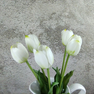 Umělé tulipány gumové bílé, 39 cm- svazek 5 ks