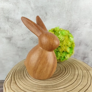 Dekorační keramický zajíček v dekoru dřeva- 13,5 cm