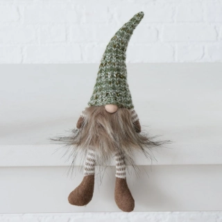 Zimní figurka- sedící skřítek v zelené čepici s dlouhýma nohama- 31 cm